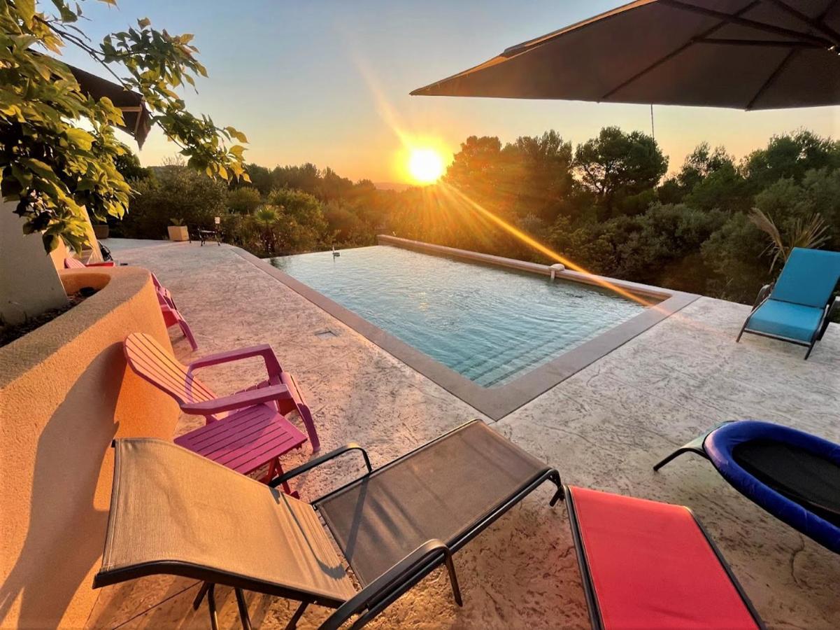 Domaine Maxxim Hotell Clermont-lʼHérault Exteriör bild
