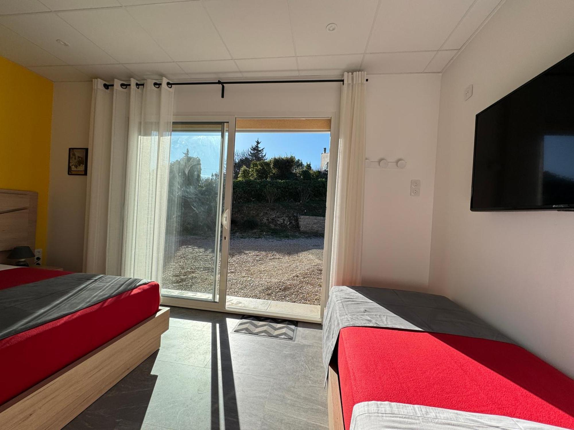 Domaine Maxxim Hotell Clermont-lʼHérault Exteriör bild